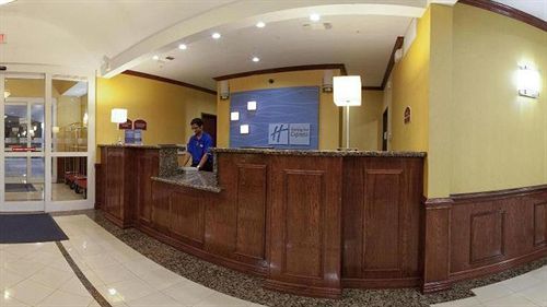 Holiday Inn Express Hotel And Suites Falfurrias Esterno foto