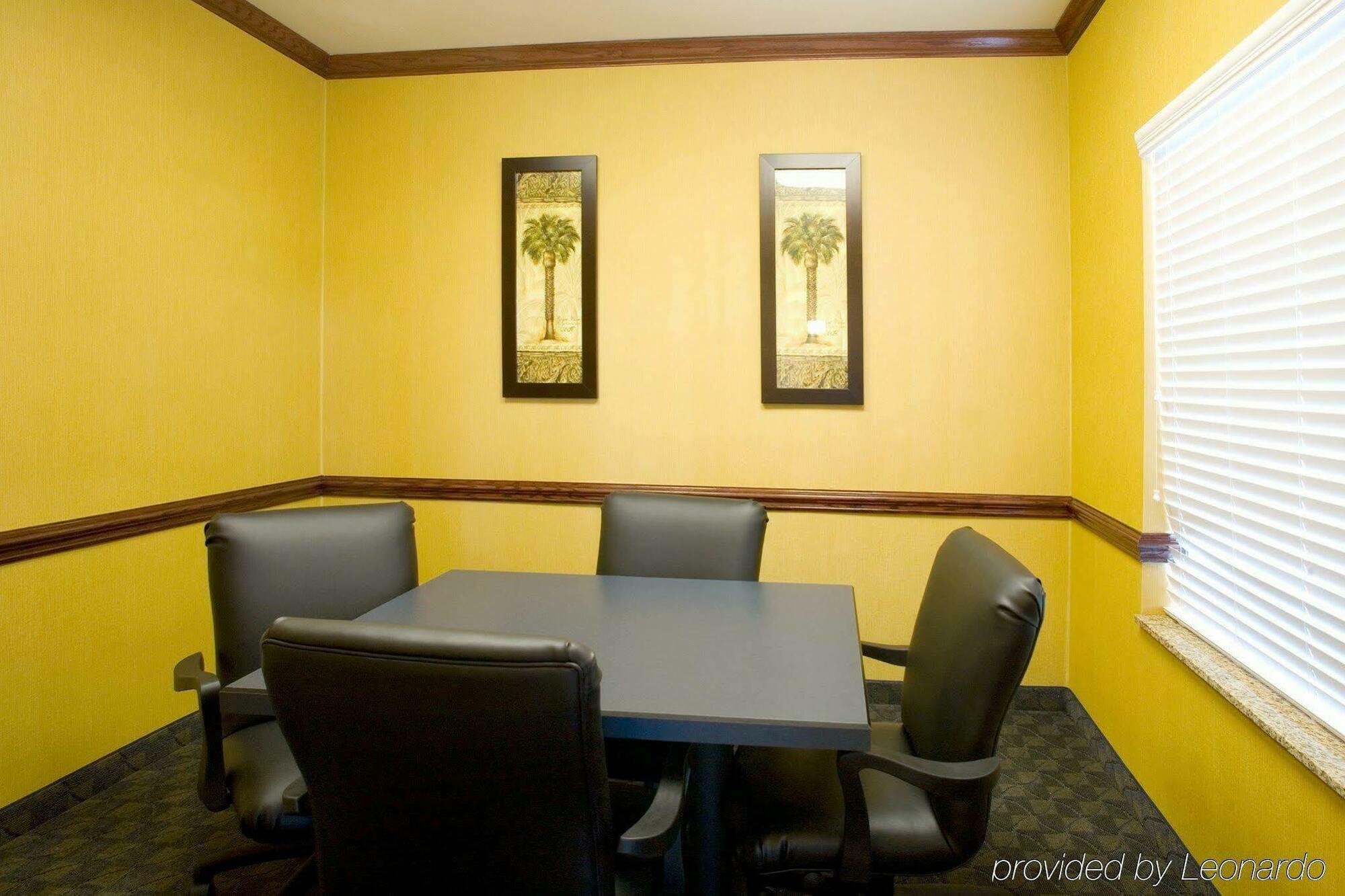 Holiday Inn Express Hotel And Suites Falfurrias Esterno foto